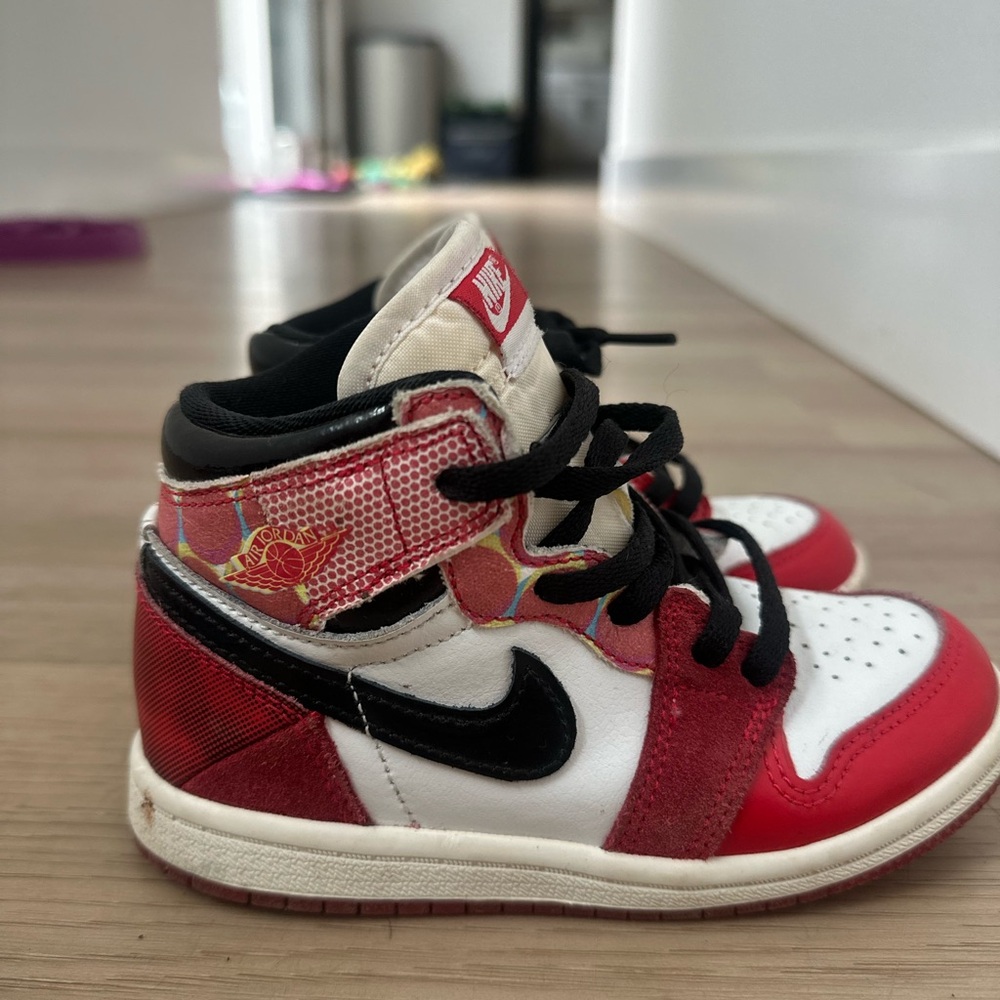 Nike Kids Multicolor Sneakers with Red and White